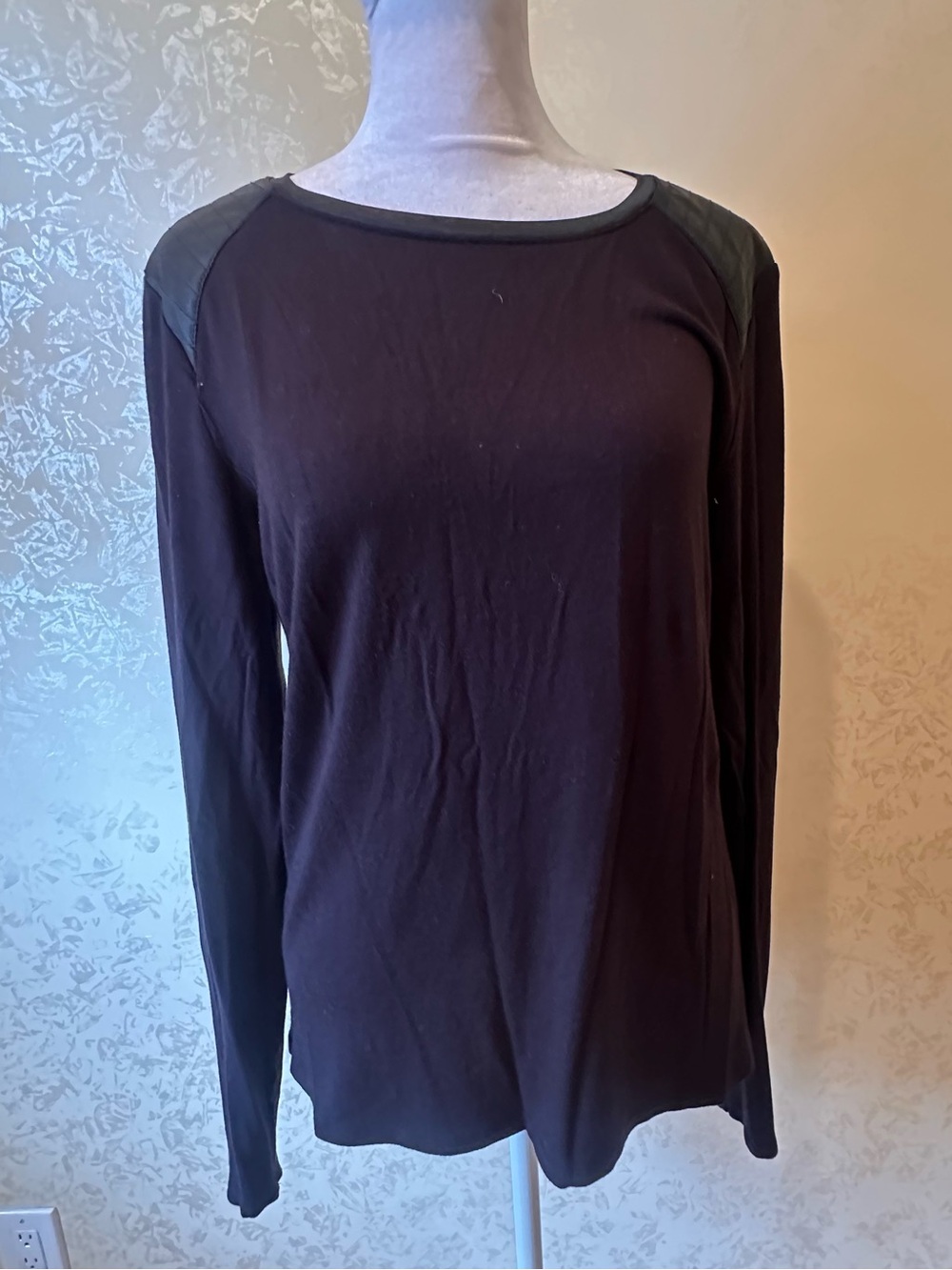 Chelsea & Theodore Black Long-Sleeve Top with Olive Shoulder Panels